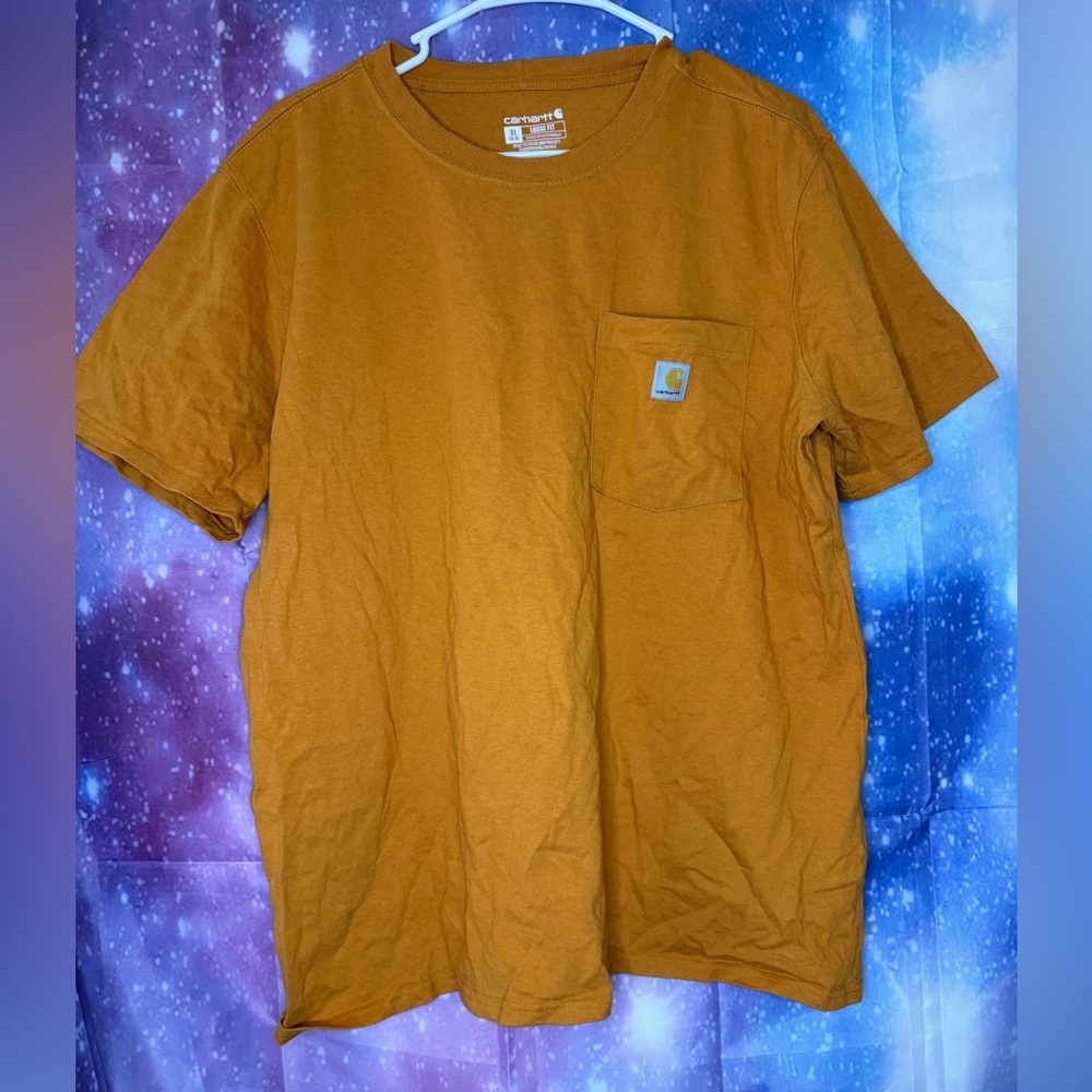 Carhartt short sleeve shirt 🛍